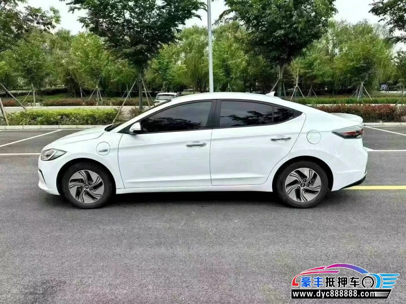 22年现代领动轿车抵押车出售