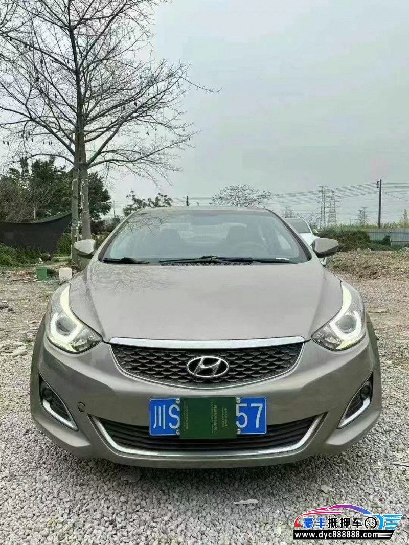 18年现代朗动轿车抵押车出售