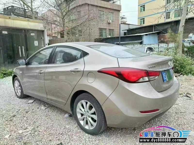 18年现代朗动轿车抵押车出售