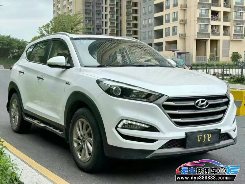 17年现代途胜轿车抵押车出售