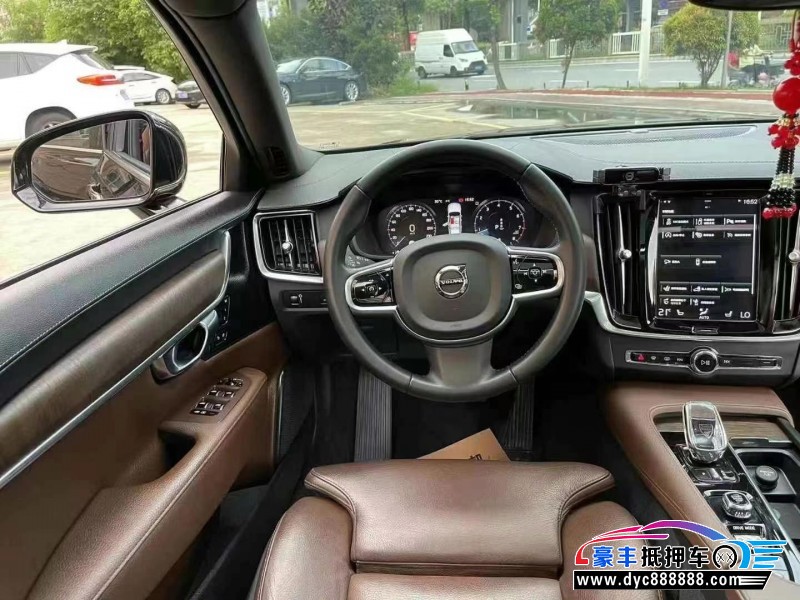 21年沃尔沃S90轿车抵押车出售