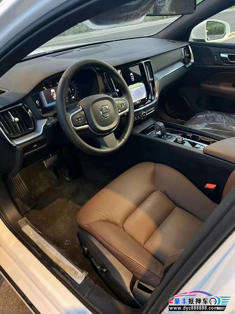 23年沃尔沃S60轿车抵押车出售