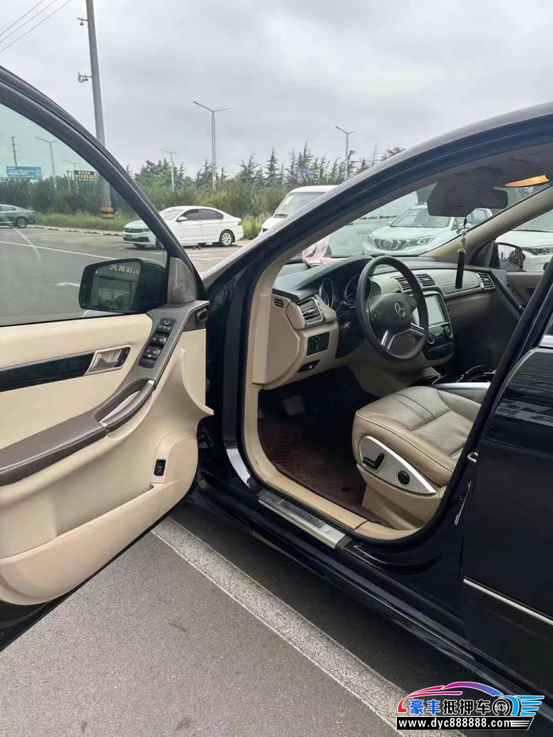 17年奔驰R轿车抵押车出售