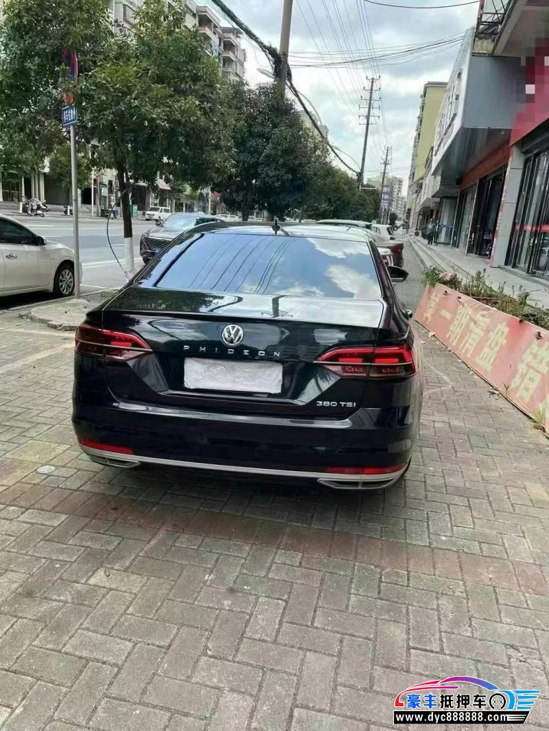 18年大众辉昂轿车抵押车出售