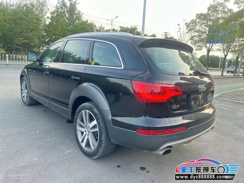15年奥迪Q7轿车抵押车出售