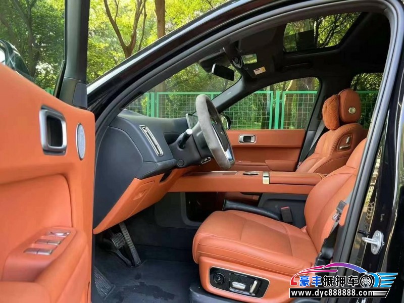 23年理想L8轿车抵押车出售