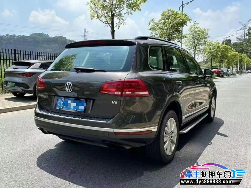 17年大众途锐轿车抵押车出售