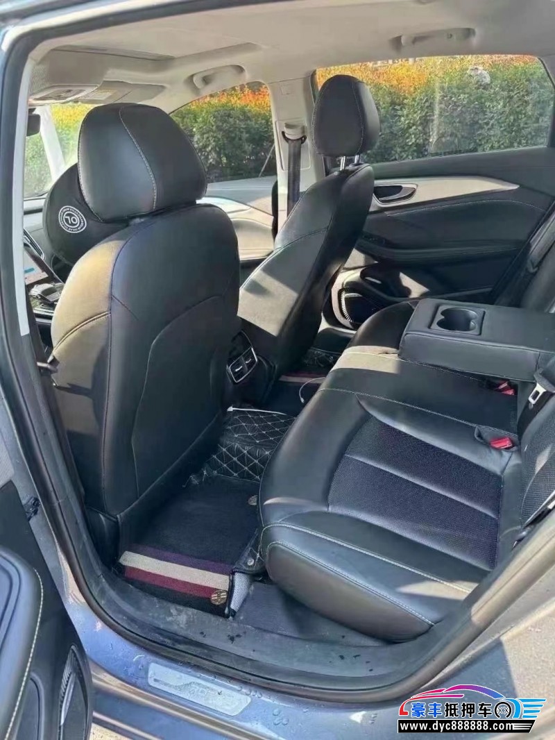 21年荣威i6轿车抵押车出售