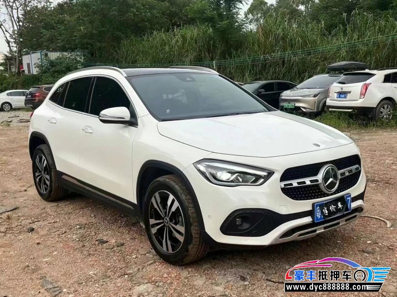 22年奔驰CLA轿车抵押车出售