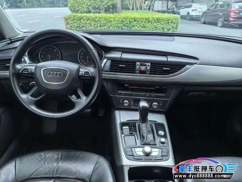 17年奥迪A6轿车抵押车出售