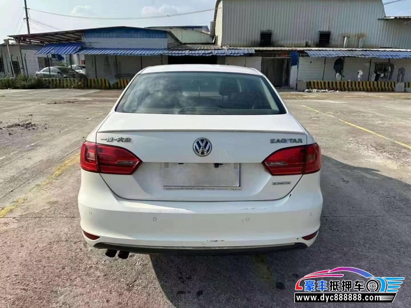 14年大众速腾轿车抵押车出售