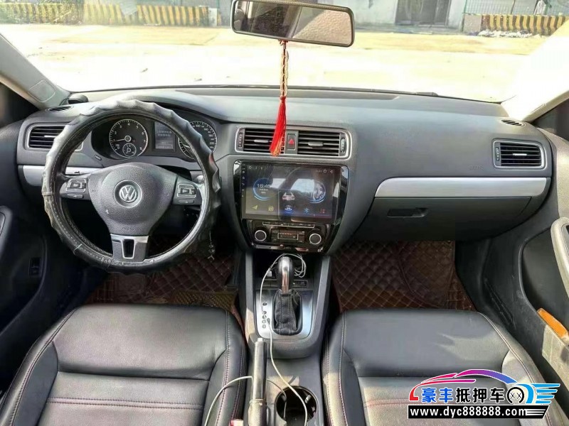 14年大众速腾轿车抵押车出售