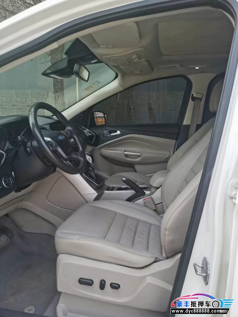 15年福特翼虎轿车抵押车出售