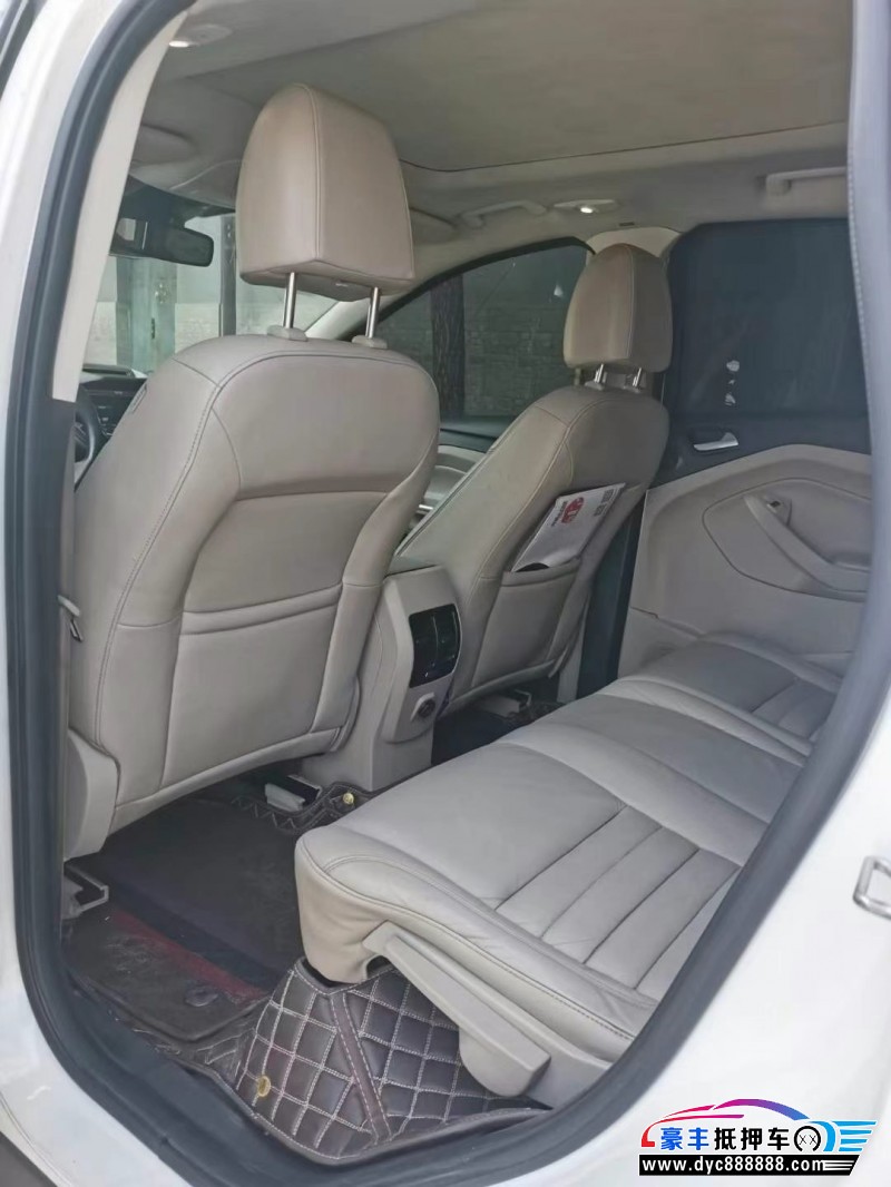 15年福特翼虎轿车抵押车出售