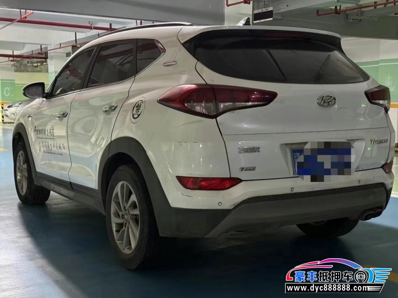 18年现代途胜轿车抵押车出售