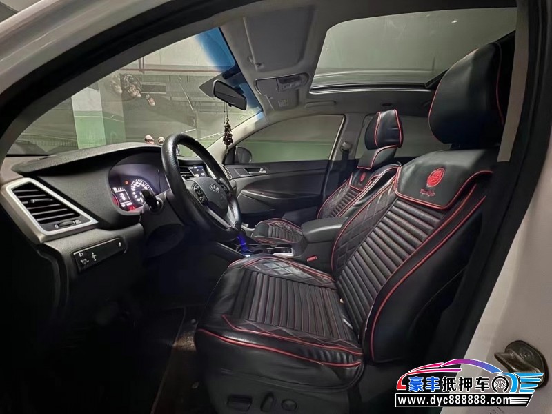 18年现代途胜轿车抵押车出售