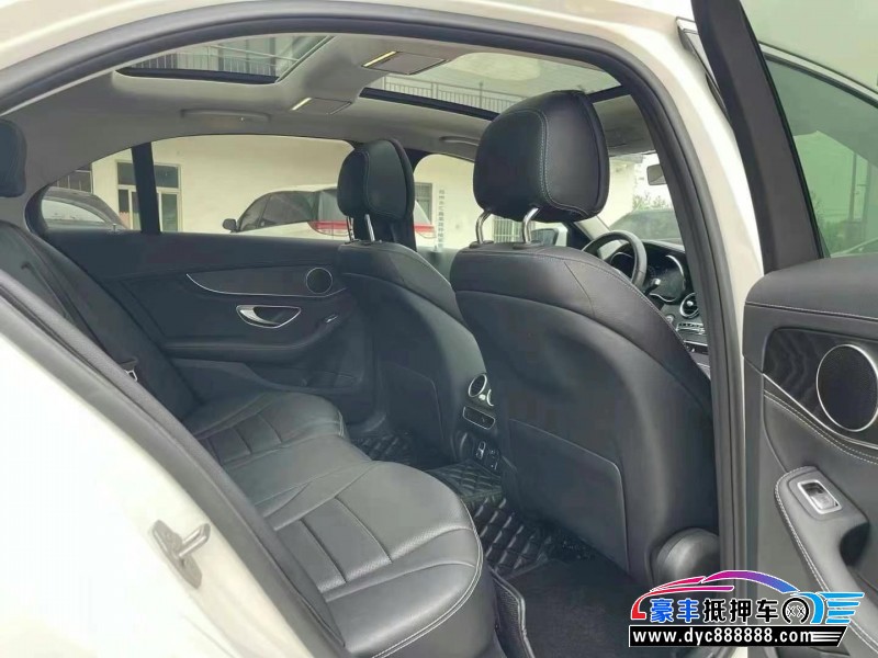 20年奔驰C轿车抵押车出售