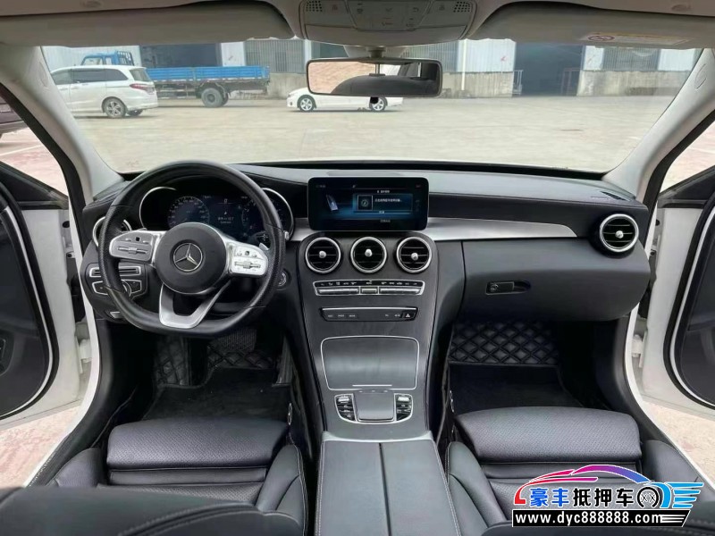 20年奔驰C轿车抵押车出售