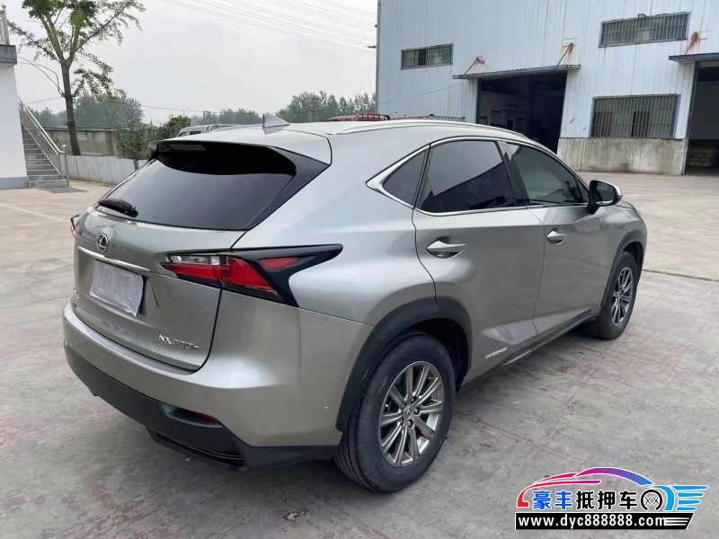 15年雷克萨斯NX轿车抵押车出售