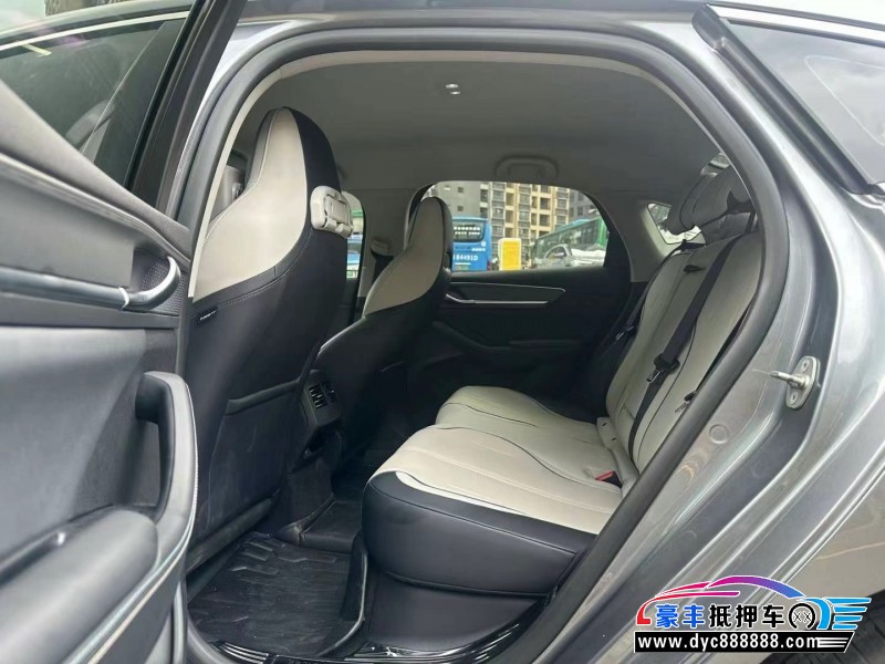 23年比亚迪驱逐舰轿车抵押车出售