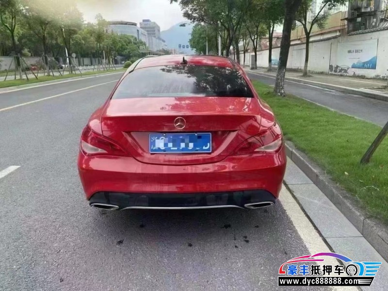 17年奔驰CLA轿车抵押车出售