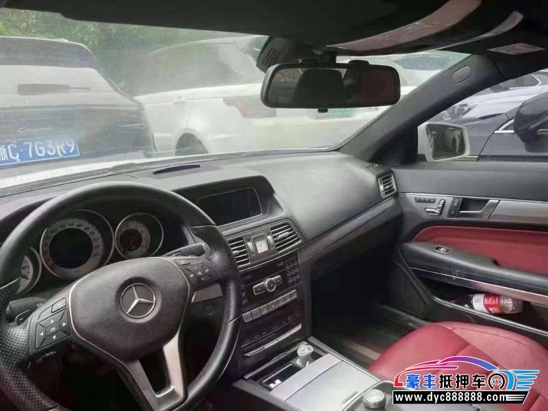 17年奔驰CLA轿车抵押车出售