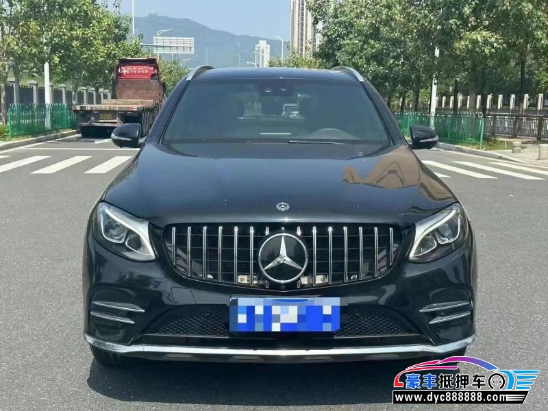 18年奔驰GLC轿车抵押车出售