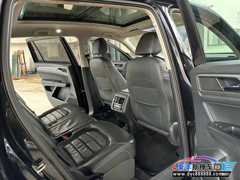 18年大众途昂轿车抵押车出售