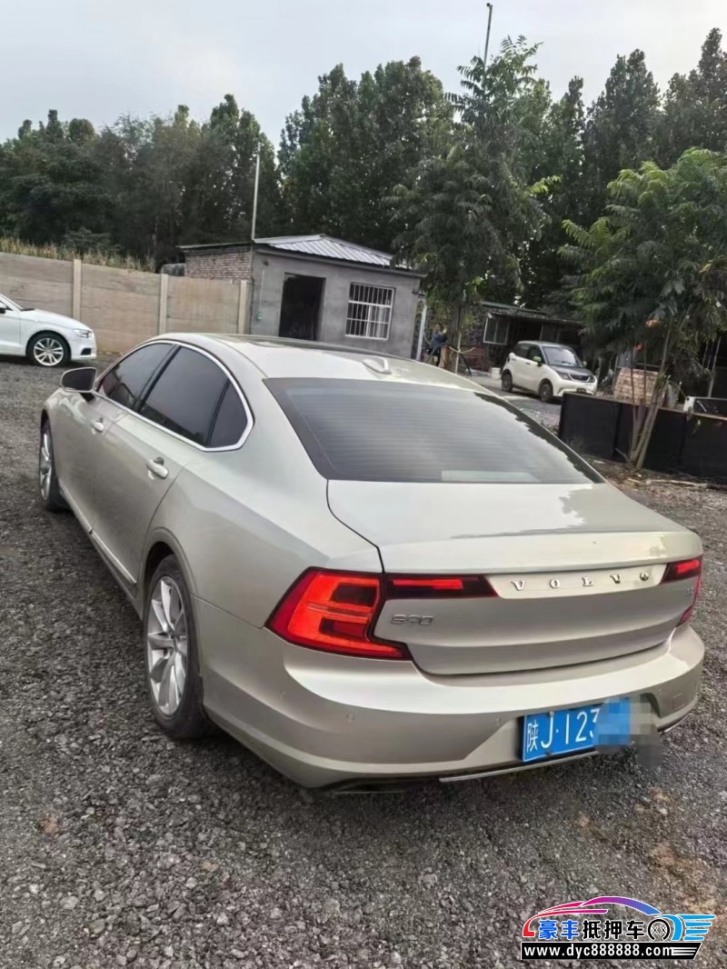 17年沃尔沃S90轿车抵押车出售