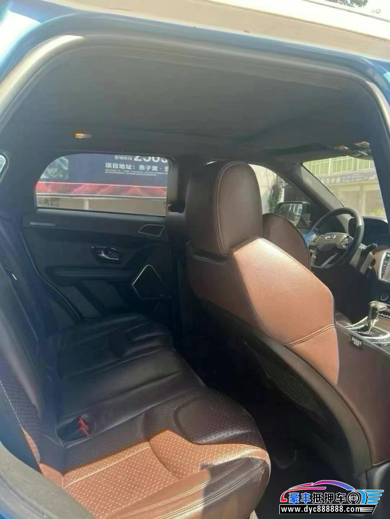 16年陆风X7轿车抵押车出售