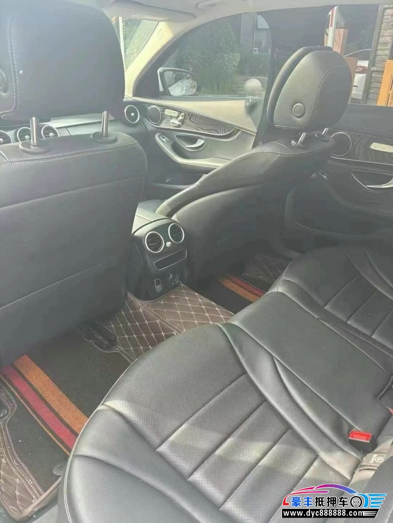 20年奔驰C轿车抵押车出售