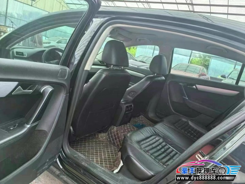 16年大众迈腾轿车抵押车出售