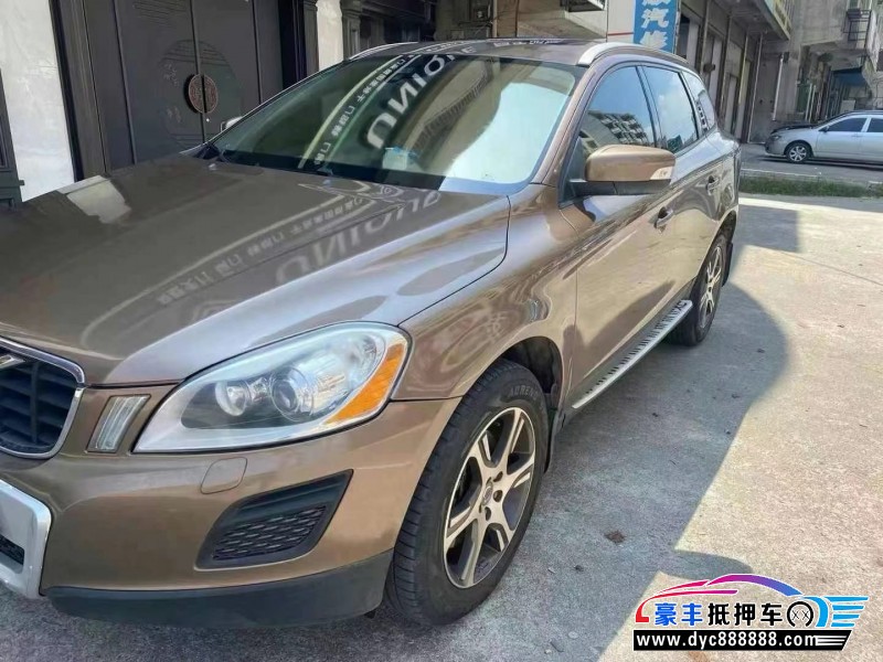 13年沃尔沃XC60轿车抵押车出售