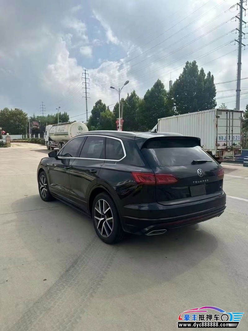 20年大众途锐轿车抵押车出售