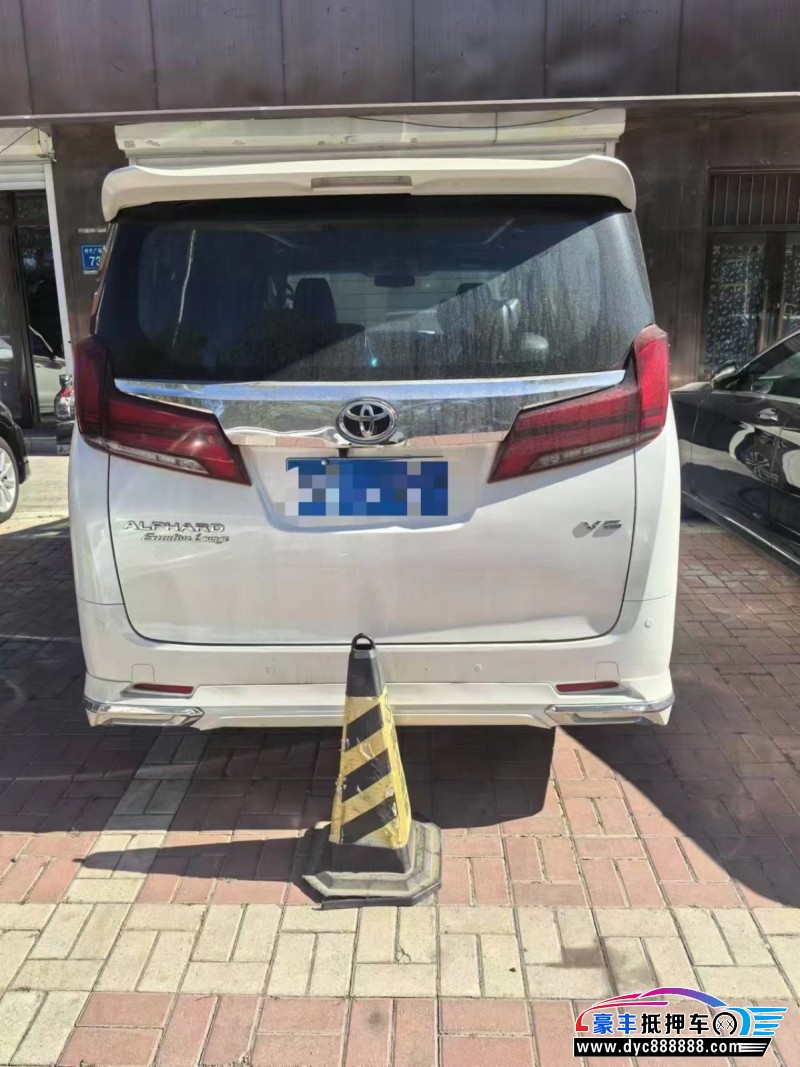 17年丰田埃尔法轿车抵押车出售