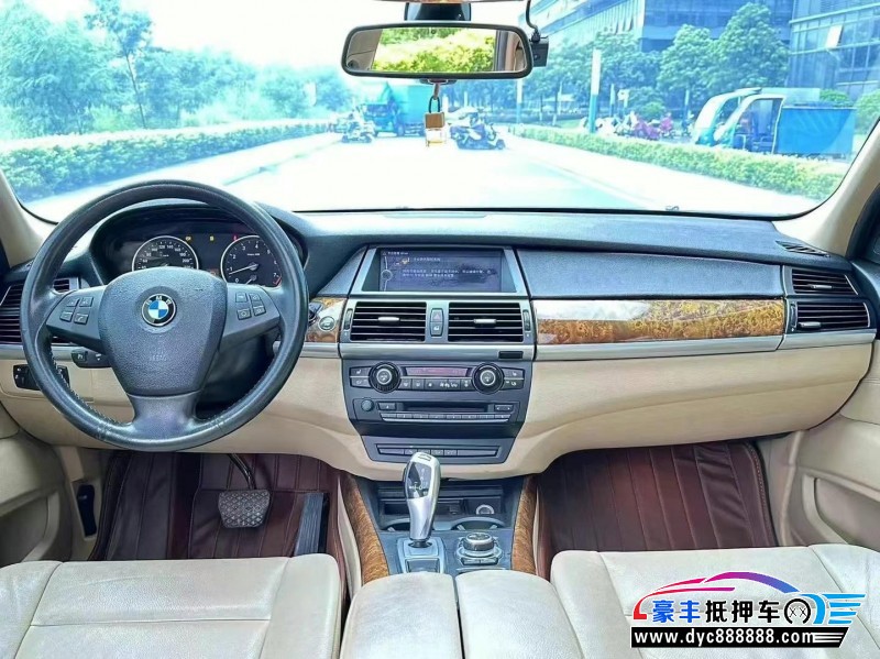 10年宝马X5轿车抵押车出售