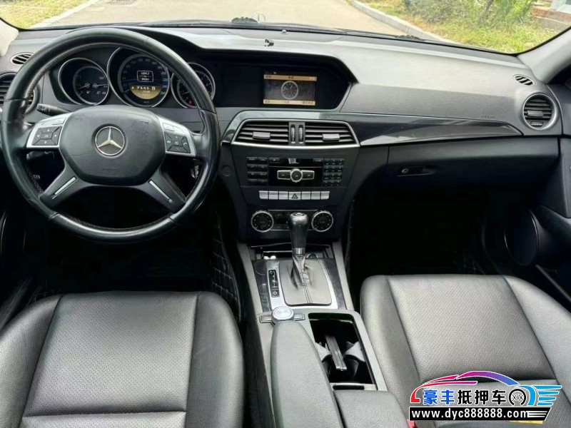 12年奔驰C轿车抵押车出售