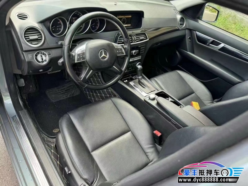 12年奔驰C轿车抵押车出售