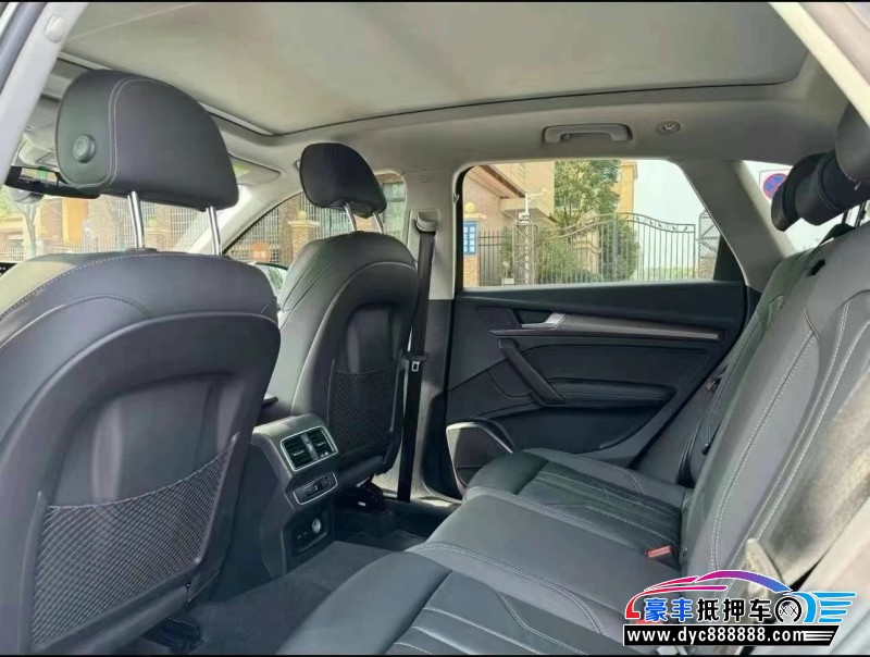 22年奥迪Q5轿车抵押车出售