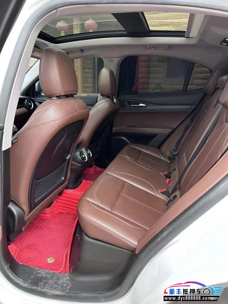 19年阿尔法·罗密欧Stelvio轿车抵押车出售