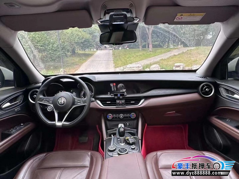 19年阿尔法·罗密欧Stelvio轿车抵押车出售