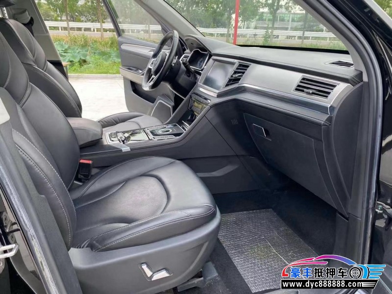 18年众泰大迈X7轿车抵押车出售