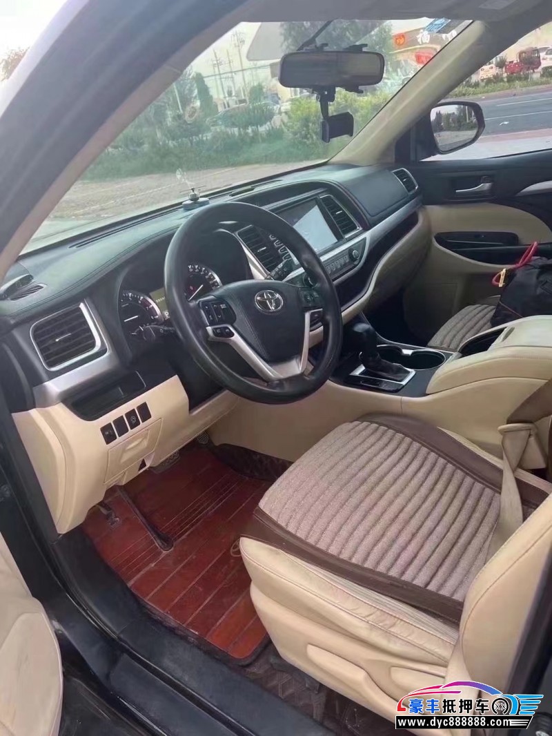 17年丰田汉兰达轿车抵押车出售