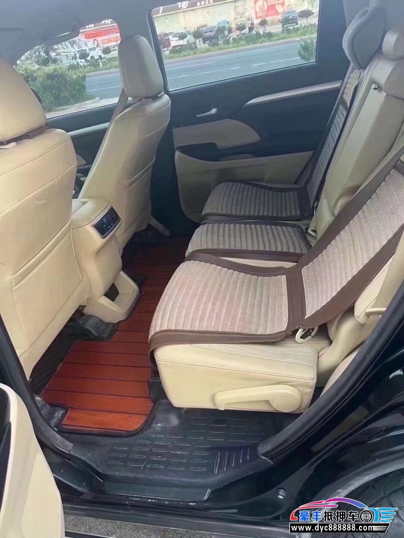 17年丰田汉兰达轿车抵押车出售