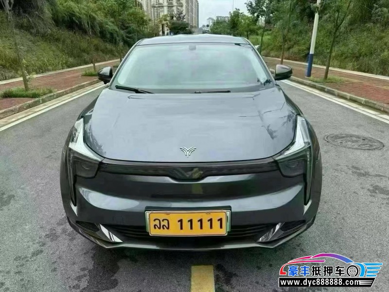 24年哪吒U轿车抵押车出售