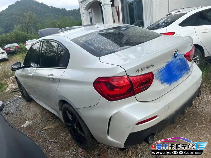 20年宝马1系轿车抵押车出售