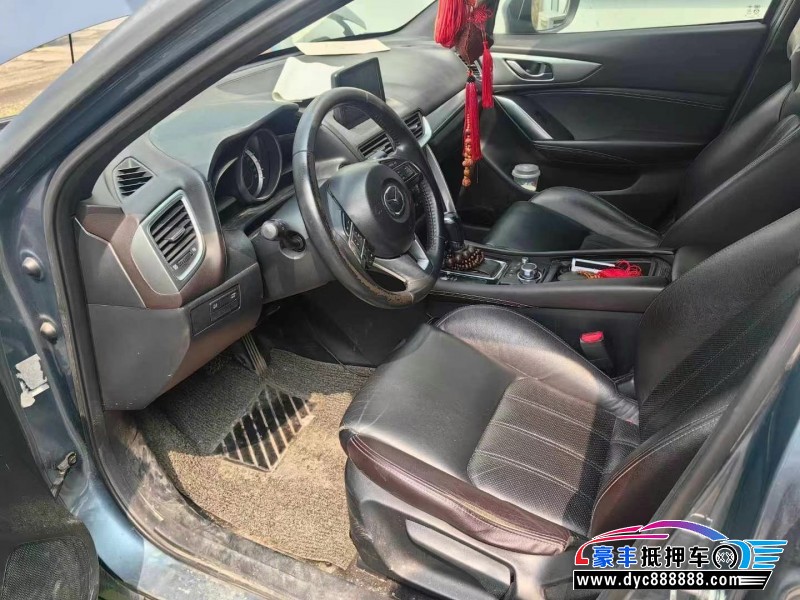 17年马自达CX-4轿车抵押车出售