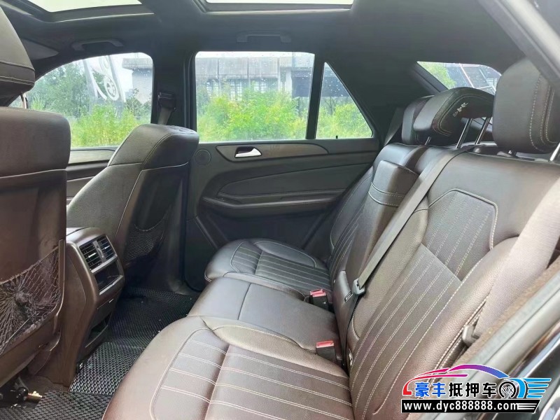 15年奔驰GLE轿车抵押车出售