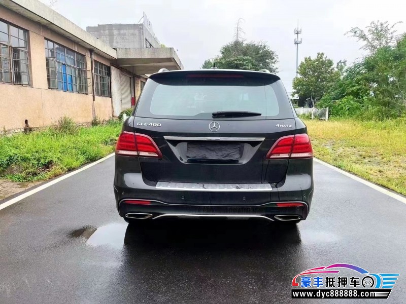 15年奔驰GLE轿车抵押车出售