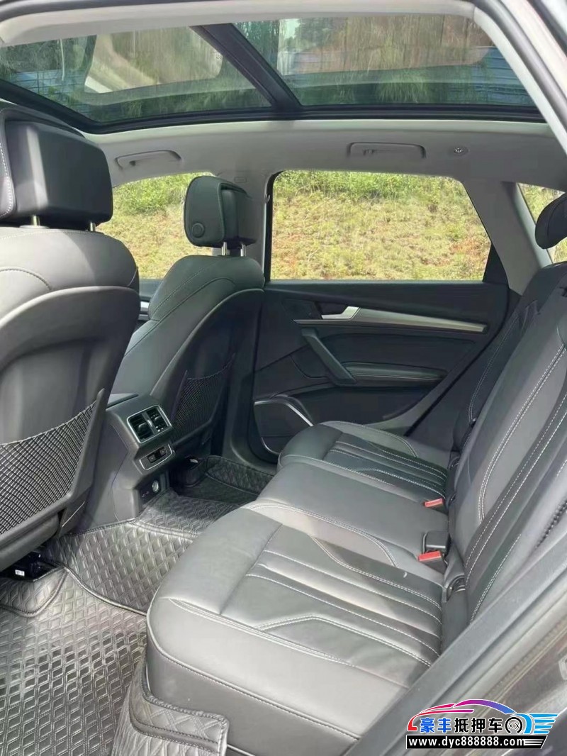 23年奥迪Q5轿车抵押车出售